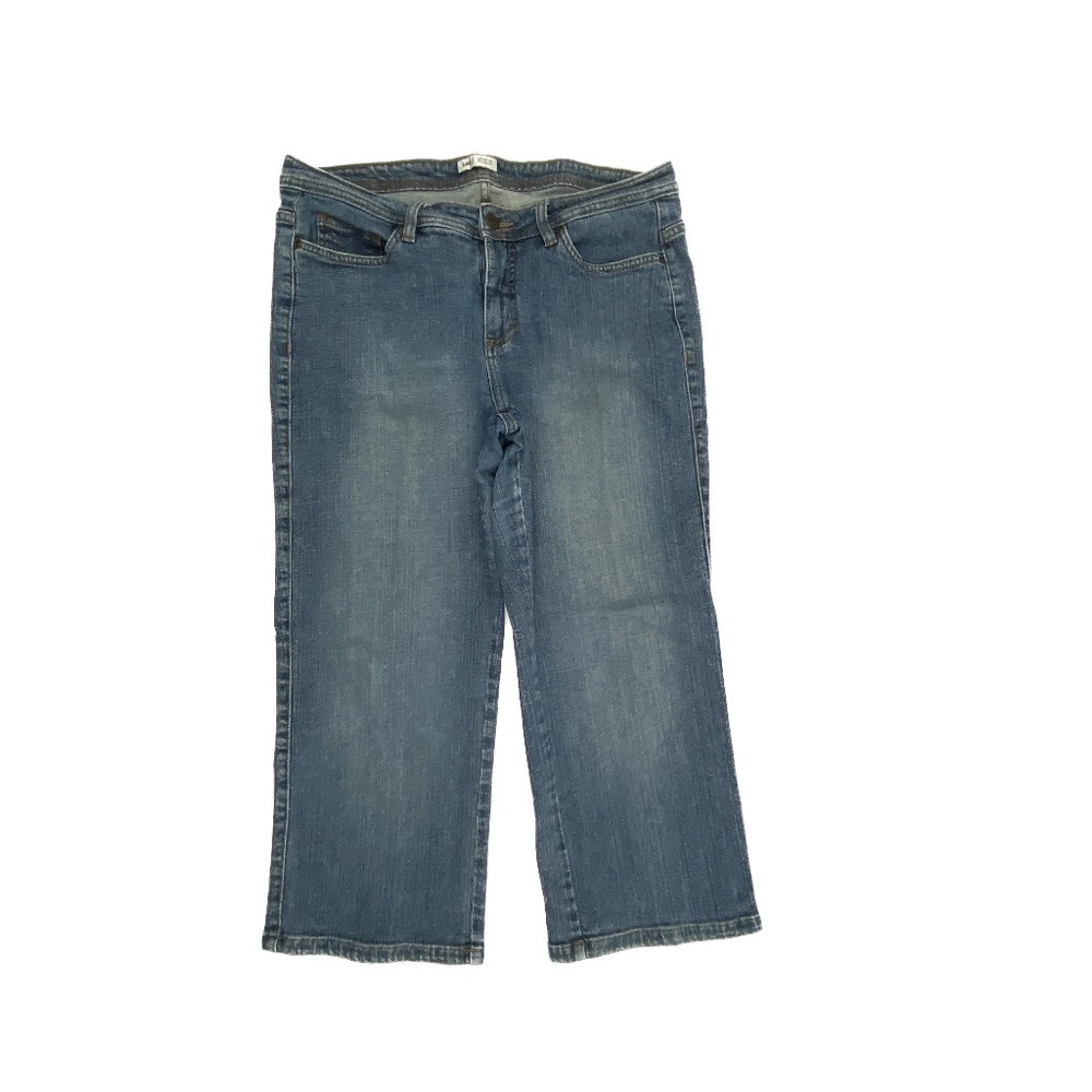 Lee Lower‎ on the Waist Capri Women's size 12 Medium Wash Blue Denim jeans